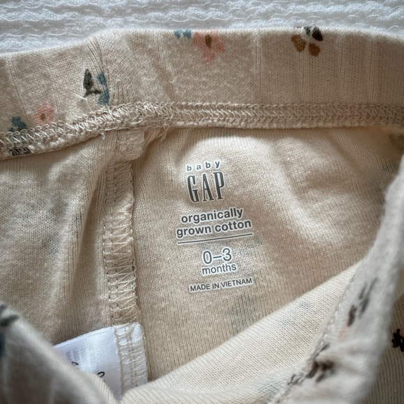 0-3 Month Pants Bundle, GAP & Little Planet by Carters - Picture 5 of 5